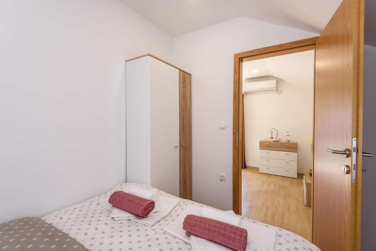 Bonaca Apartment Rogotin Exterior foto